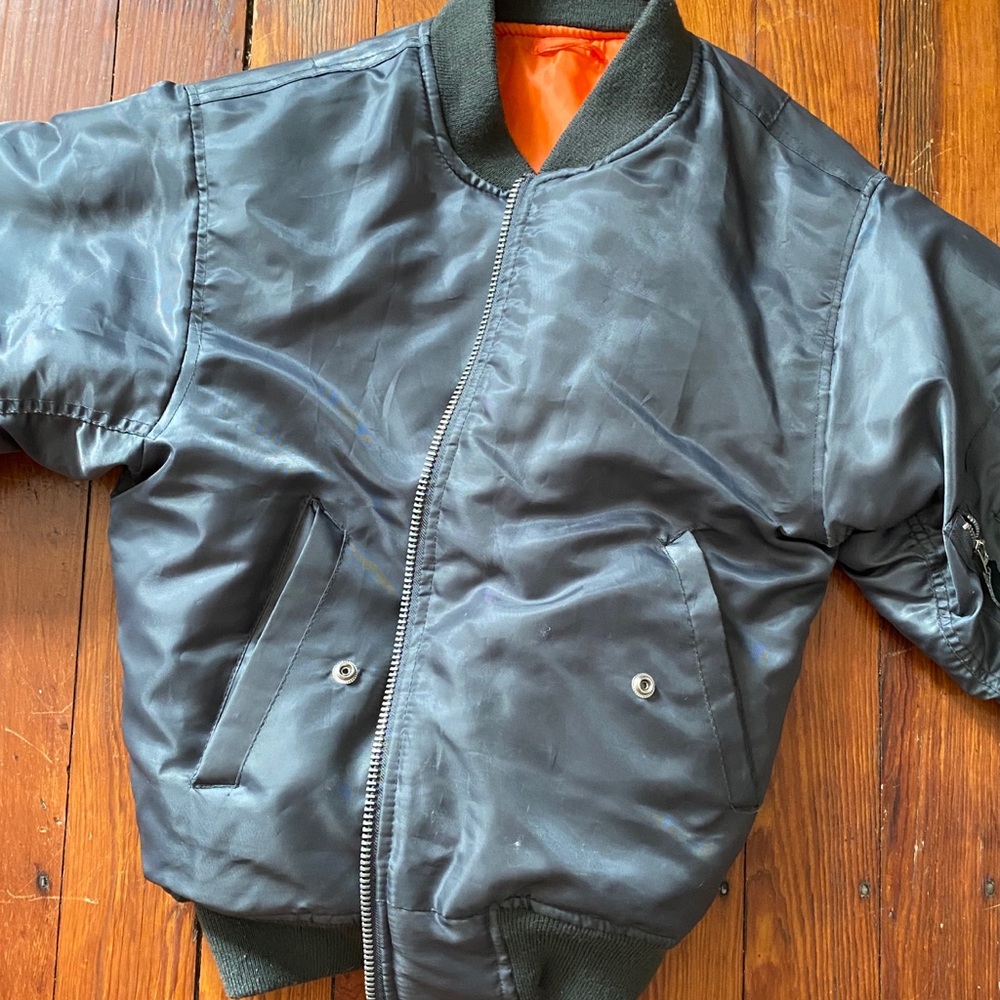 Reversible bomber jacket